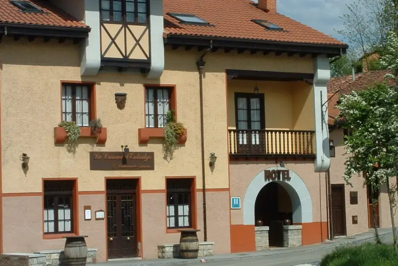 La casona de entrialgo
