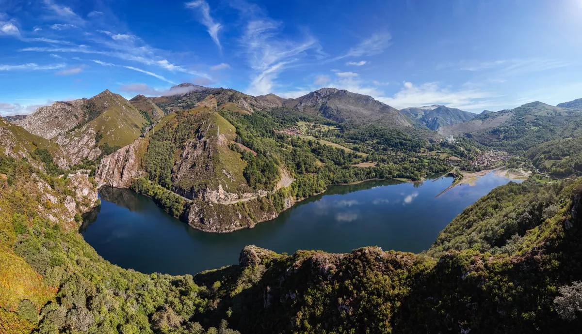Un río, un valle